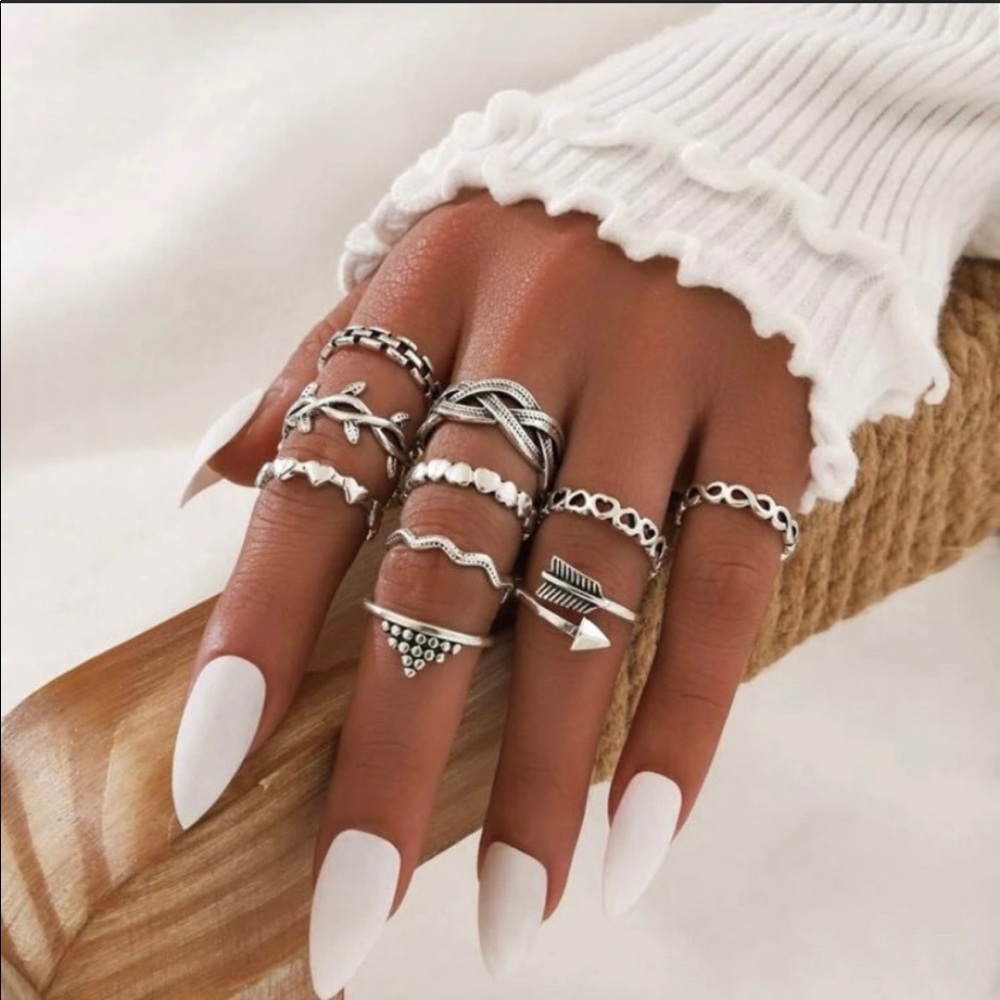10pc Heart & Leaf Decor Ring Set